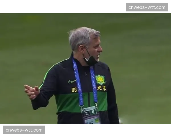 热内西奥父亲离世后坚持带队，展现职业精神